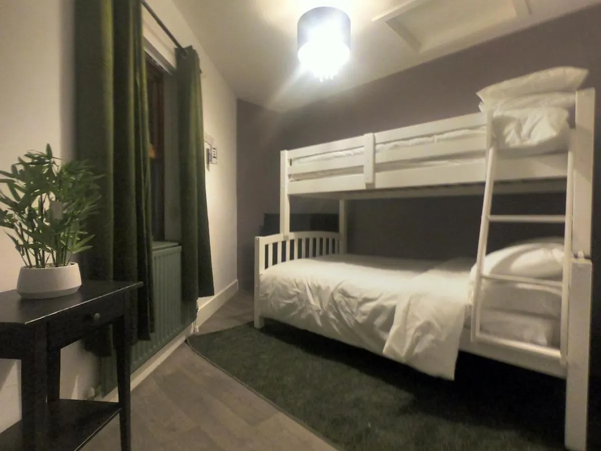 Sleeps 7 - Spacious Apartment Μπέλφαστ Ηνωμένο Βασίλειο